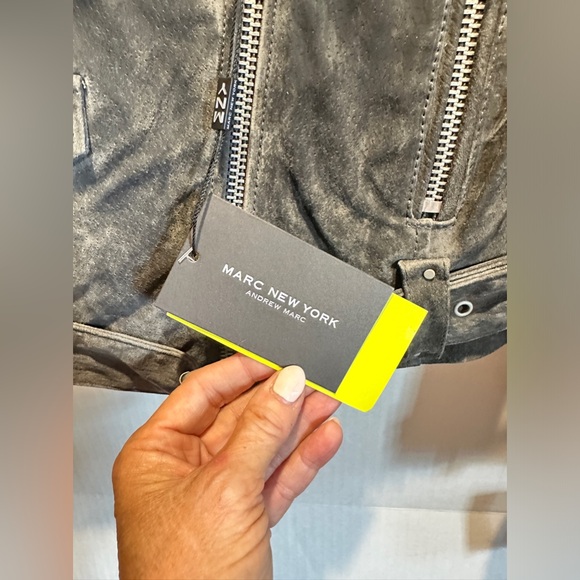 Andrew Marc suede Moto jacket in ladies large. - Picture 8 of 16